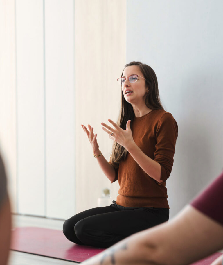 Photo de Laetitia Delwiche lors d'un atelier de régulation du système nerveux